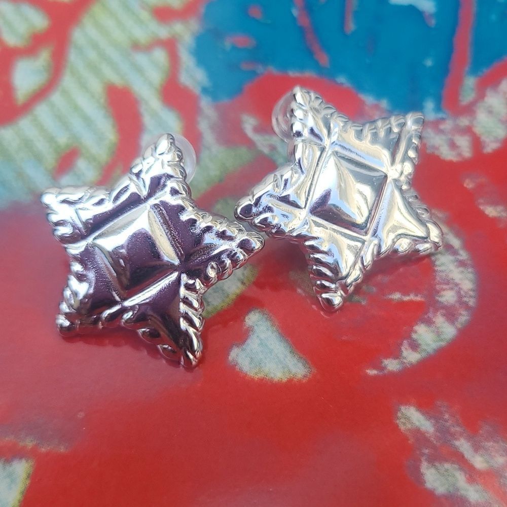  Sterling Silver Medium Star Earrings